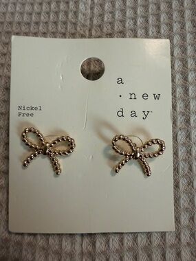 Target: a new day gold bow earrings set